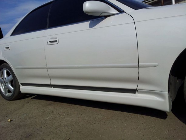Накладки на пороги (сток) Toyota Mark II (90) купить недорого с доставкой в Красноярск