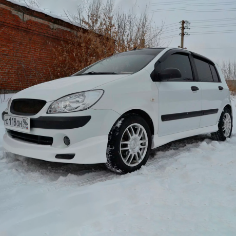 Накладка на передний бампер "Mugen style" для Hyundai Getz рестайлинг (2004-2007 г.в.) купить недорого с доставкой в Красноярск