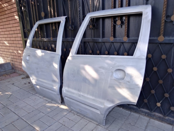 Задняя боковая дверь правая стеклопластиковая для Chevrolet Niv@ купить недорого с доставкой в Красноярск
