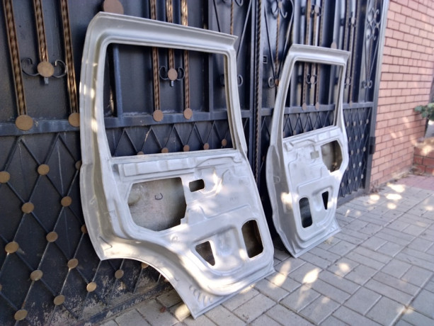 Задняя боковая дверь правая стеклопластиковая для Chevrolet Niv@ купить недорого с доставкой в Красноярск