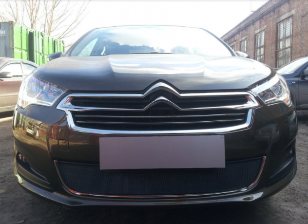 Защита радиатора "Standart" Citroen C4 седан (2013-2016) чёрная купить недорого с доставкой в Красноярск
