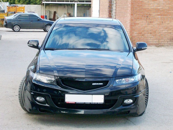 Решетка радиатора (сетка в комплекте) "MUGEN Style" для Honda Accord VII (2006-2008) купить недорого с доставкой в Красноярск