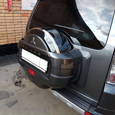 Защитный бокс для запасного колеса Mitsubishi Pajero 4 купить недорого с доставкой в Красноярск
