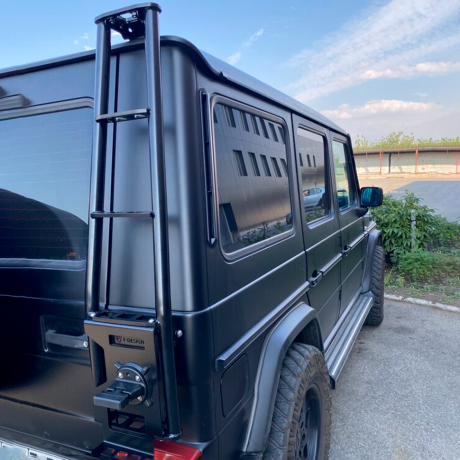 Кронштейн для крепления экспедиционной канистры на лестнице для Mercedes-Benz G-class купить недорого с доставкой в Красноярск