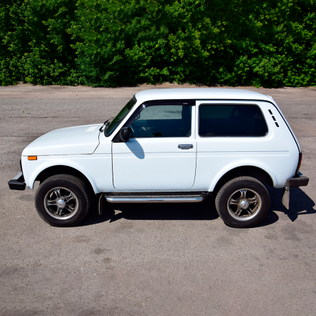 Защита порогов с алюм. площадкой d51мм (НПС) L@DA "4х4 2121" 1995-/ "4x4 URBAN" 2015- купить недорого с доставкой в Красноярск