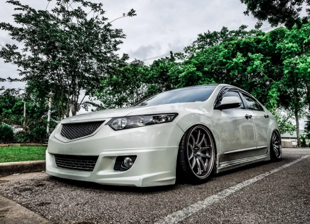 Решетка радиатора "Sport" var №4 (сетка в комплекте) для Honda Accord VIII (2008-2010) купить недорого с доставкой в Красноярск
