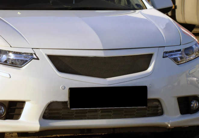 Решетка радиатора "Sport" (сетка в комплекте) var №1 для Honda Accord VIII (2011-2013) купить недорого с доставкой в Красноярск